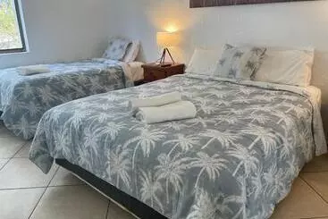 Burleigh Palms Holiday Apartments