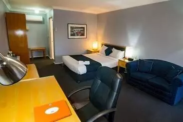 בית מלון כפרי Old Maitland Inn