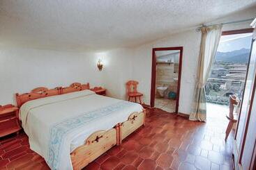 레지던스 Al Faro