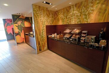 Отель Fairfield Inn & Suites By Marriott Bowling Green