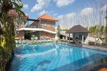 בית מלון כפרי Maison At C Boutique & Spa Seminyak
