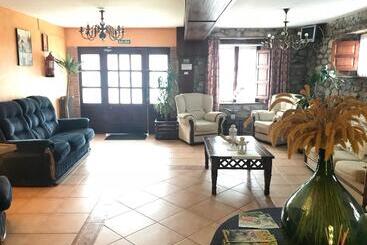 فندق Posada La Cabana De Salmon