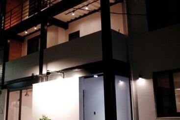 هاستل Donghai Cottage Backpack Inn Suite