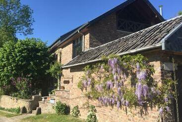 مبيت وإفطار Fermette