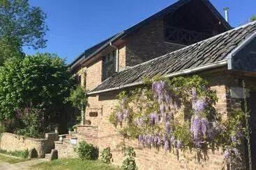 ベッドアンドブレックファースト Fermette