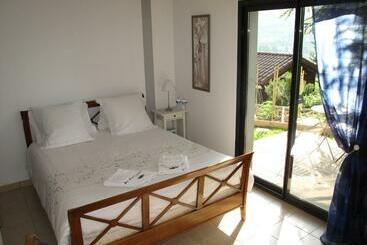 مبيت وإفطار Les Terrasses De Rochetaillée