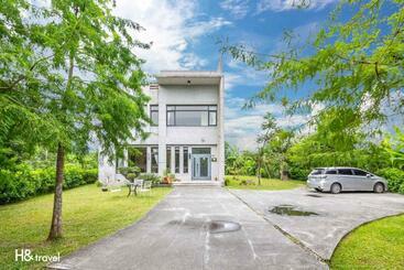 Bed and Breakfast 阿騫的家民宿