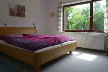 Majatalo Gemütliches Zimmer Mit Doppelbett Und Tischtennisraum
