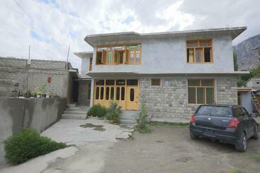 Pensionat Rashid Guest House