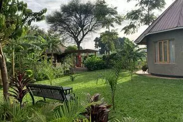 Pension Tulivu Kilimanjaro Retreat