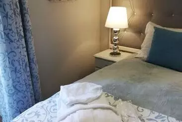 Bed & Breakfast Village Knights Accommodation