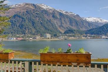 住宿加早餐 Beachside Villa Luxury Suites And Vacation Rentals