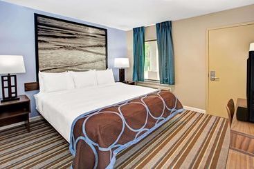 Motel Super 8 By Wyndham Asbury Park