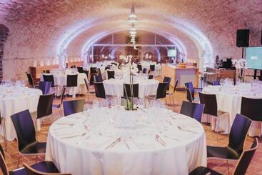 هتل Vila Vipolže   Rooms & J. Suites