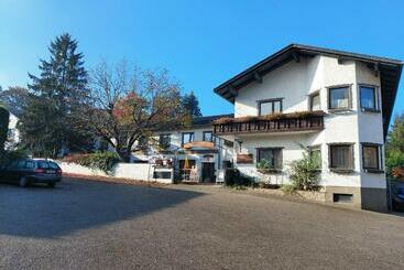 مبيت وإفطار Pension Welserhof