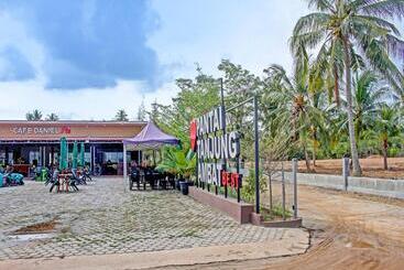 Hotel Oyo 91643 Homestay Daniel 76