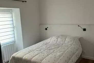 アパートホテル Studio à Proximité De Laval