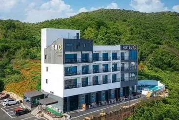 هتل C Resort