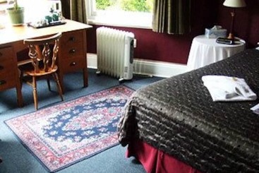 Hulmes Court Bed & Breakfast