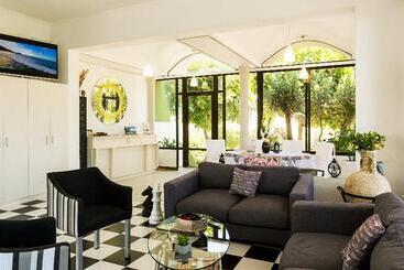 شقة فندقية Terinikos Sunny Garden Hotel Junior Suites