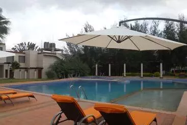 Cotton County Club And Resort