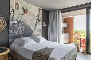 公寓式酒店  Dina Morgabine Saint Gilles