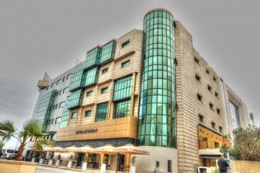 هتل Lac Leman, Les Berges Du Lac