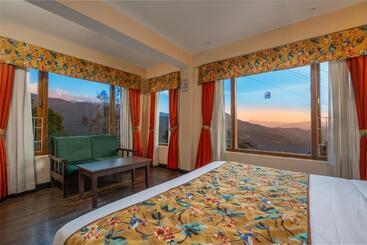 فندق Summit Namnang Courtyard & Spa Near Mg Marg