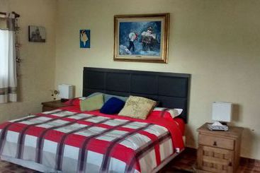 一軒屋 Cabañas El Guarani