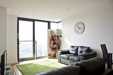 Halo Serviced Apartments  St Pauls