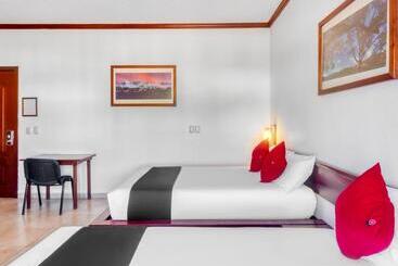 Monte Salerno Hotel & Suites