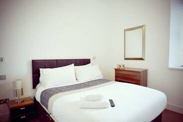 شقق خاصة سياحية Howburn Residence