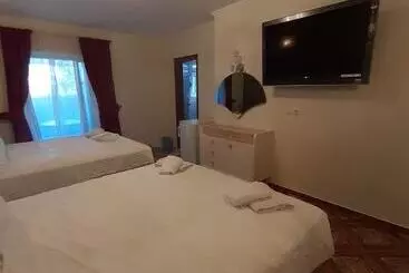 בית מלון כפרי Astoria