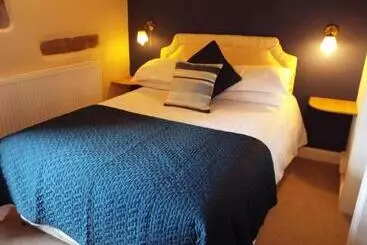 Отель The Board Inn