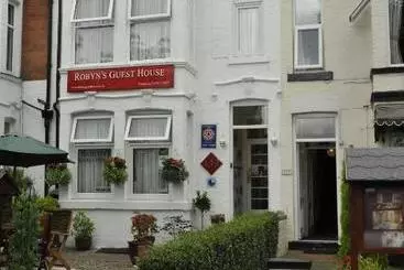 פנסיון Robyn's Guest House
