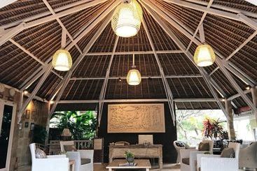 Шале Tauch Terminal Resort Tulamben & Spa