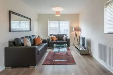 آپارتمان‌های توریست‌ها The Heights At Athena Court