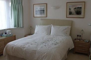 مبيت وإفطار Avon Breeze