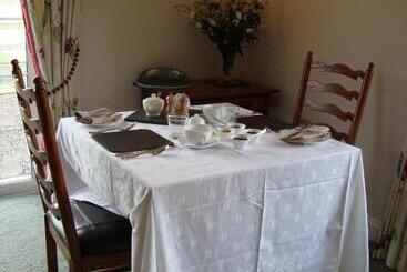 住宿加早餐  The Paddock