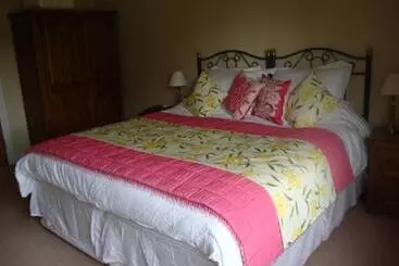 住宿加早餐  The Paddock