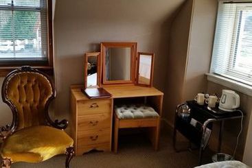 住宿加早餐  Viewbank Cabanas