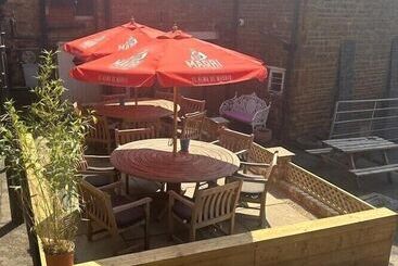 Hotel Bartholomew Arms