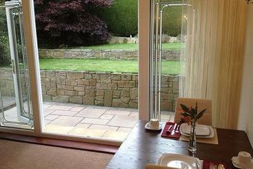 بنسيون High View Guest House