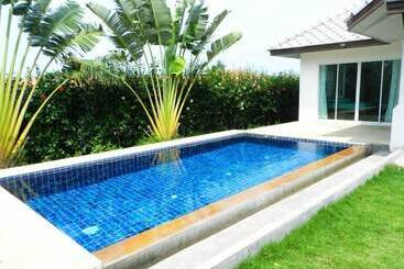 Apartamente turistice Cha Am Pool Villa