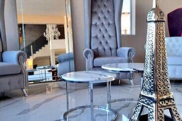 Days Inn By Wyndham Dolores Hotel Termal