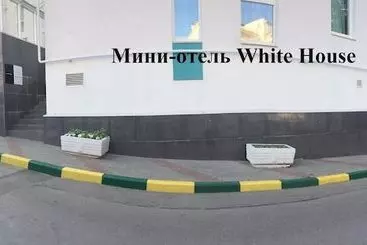 ホテル White House