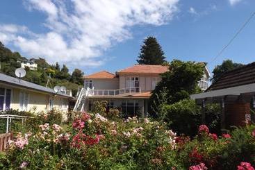 فندق صغير Hikurangi Stay Place