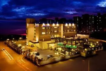 Hotel Golden Tulip  Bhiwadi