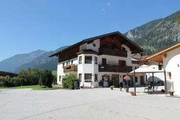 ホテル Kraftquelle Schlossblick