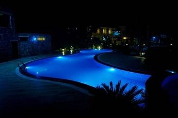 Отель Mango Bloom River Resort